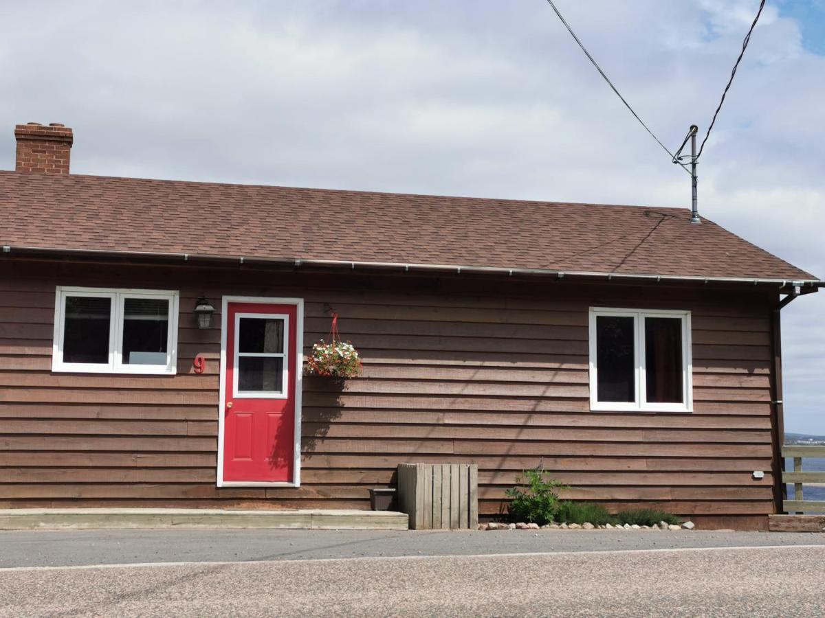Knotty Pine Cottages, Suites & Motel Rooms Ingonish Eksteriør billede