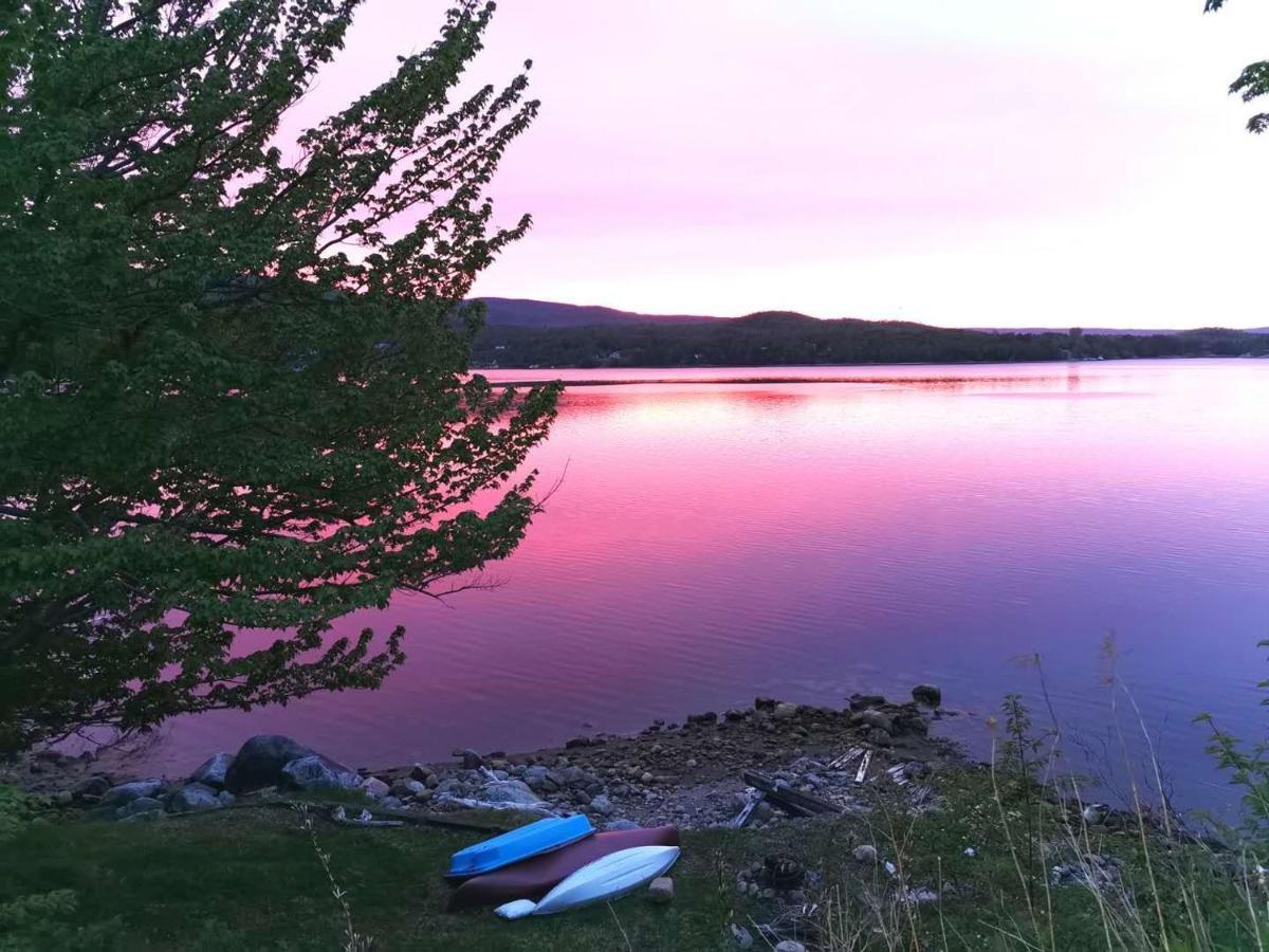 Knotty Pine Cottages, Suites & Motel Rooms Ingonish Eksteriør billede